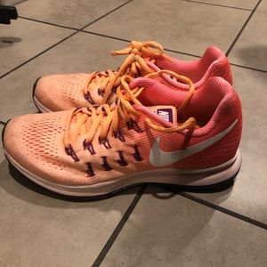 BN- Nike Pegasus Zoom 33 size 6